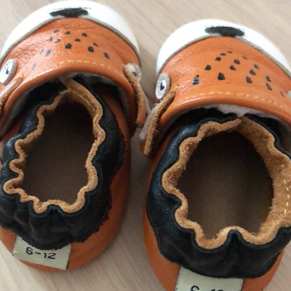 Baby soft sole shoes/slippers, 2 pairs, 6-12 month - Picture 3 of 8